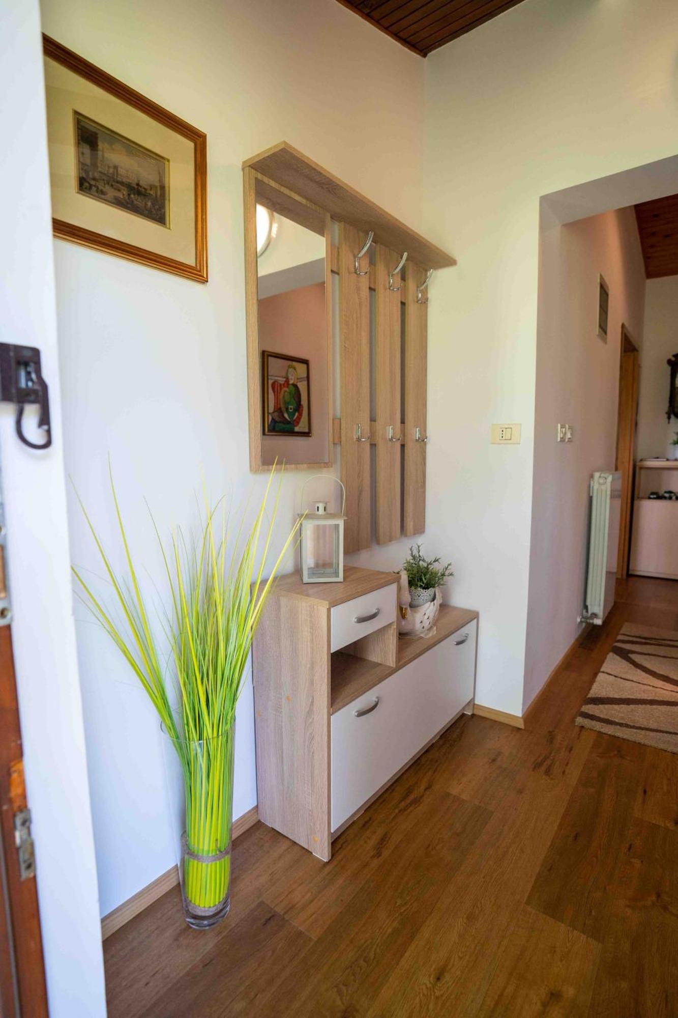 Lidija Apartment *